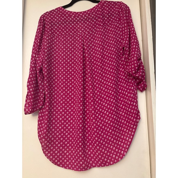 Chaus New York Magenta Pink Geometric Print Roll Tab Sleeve Blouse Top Medium - Picture 7 of 7